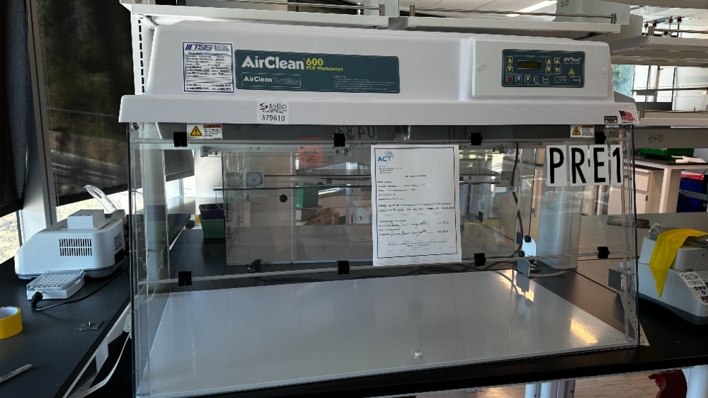 Image of AirClean 600 PCR Workstation